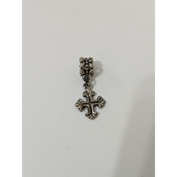 Cross Pendant Metal Silver Tone Jesus Christ Crucifix Catholic‎ VTG - Picture 1 of 3